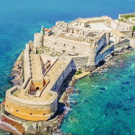 Independent Room Near Ortigia Island Syracuse Exterior photo